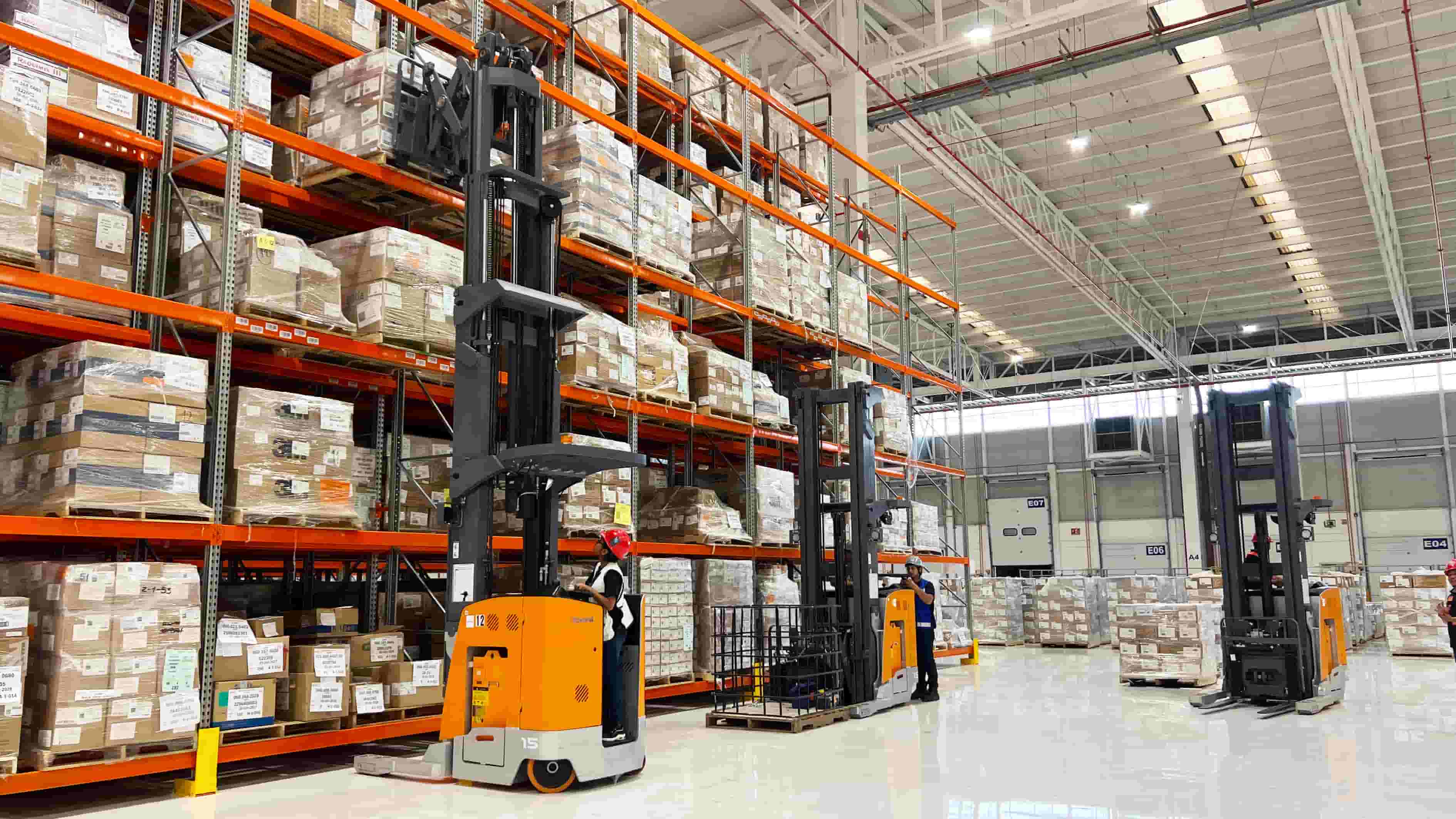 Double Deep Reach Truck Forklifts Double Deep Reach Truck Forklifts